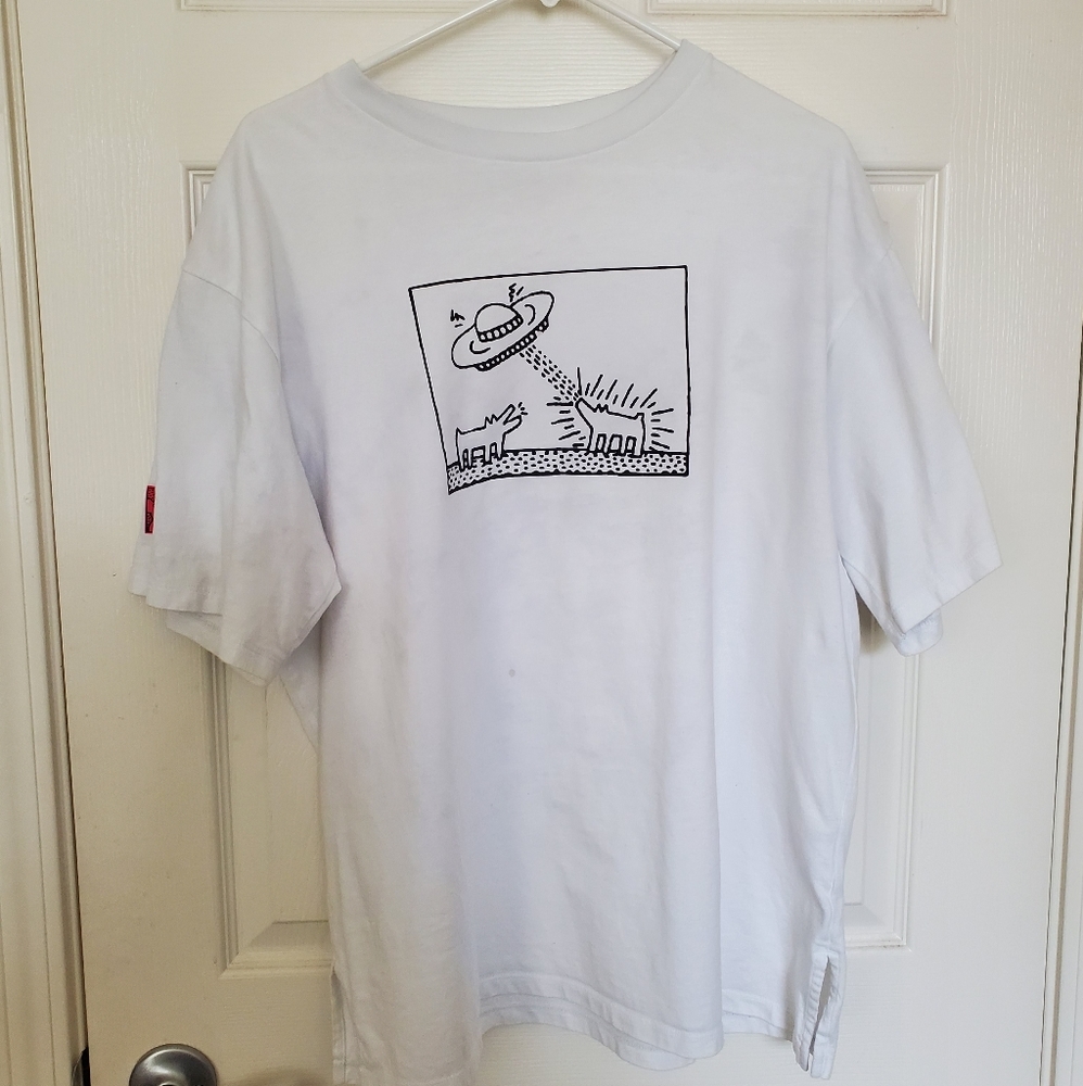 UNIQLO X KEITH HARING GRAPHIC TSHIRT - WOMEN'S LARGE